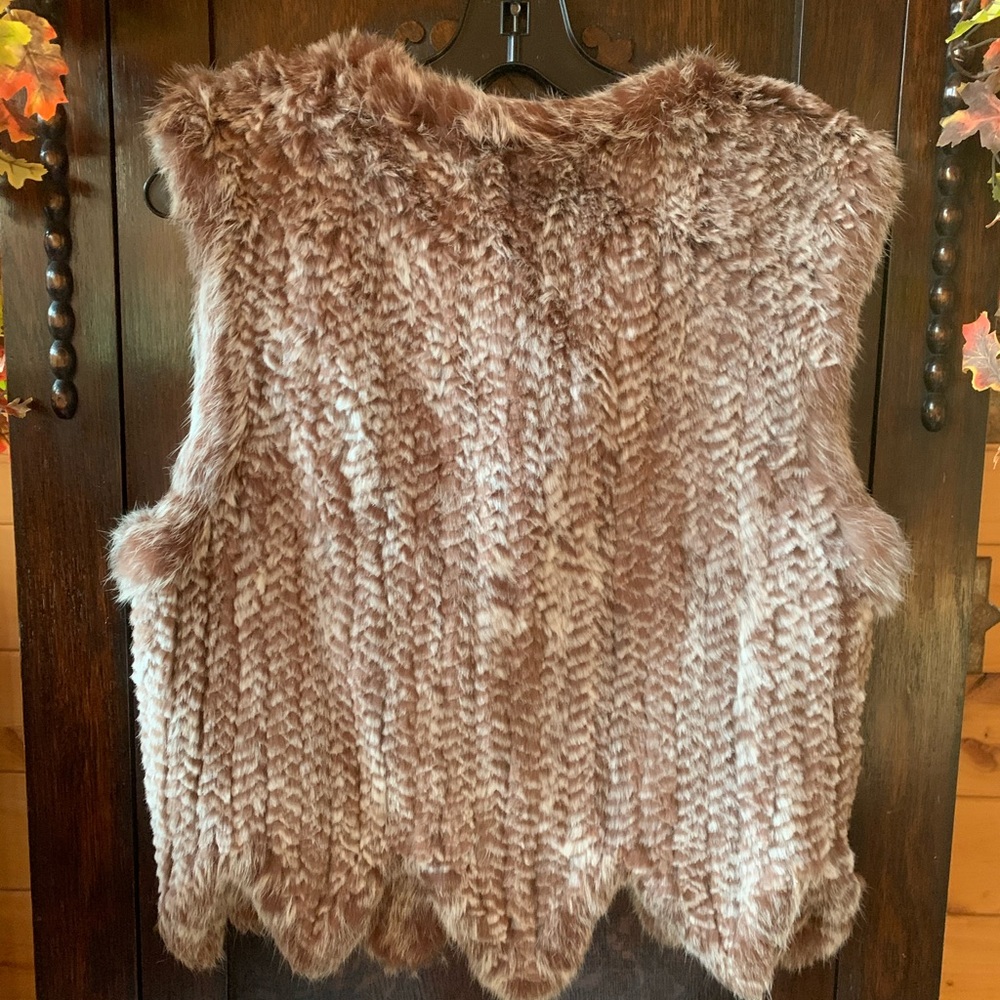 Knitted Rabbit Fur Vest - Picture 4 of 4